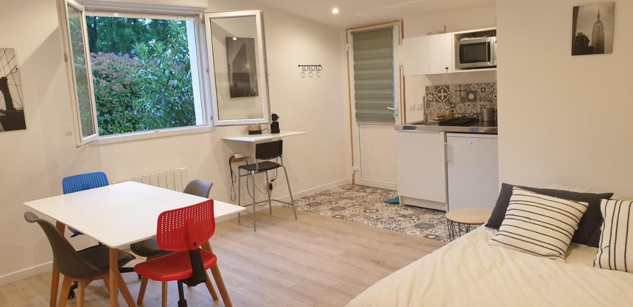 Adorable Studio 25M² Tres Calme Avec Parking Marseille Bagian luar foto